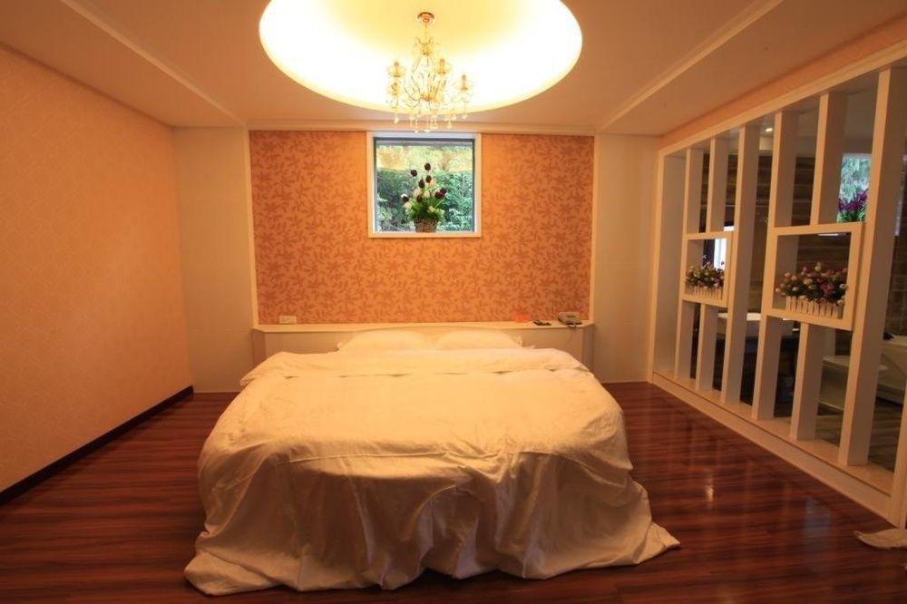 Yangshuo Hua Xiang Man Ting West Street Hotel 外观 照片